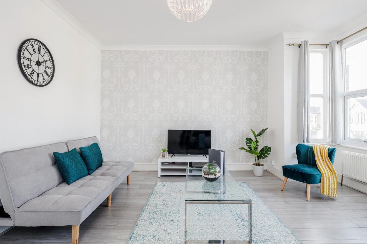 Business & Leisure 2 Bedroom & Parking By Damask Homes Apartment